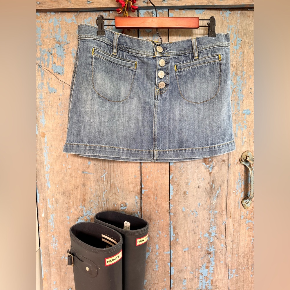 Retro Y2K Old Navy Ultra Low Waist Mini Skirt Women's Size 10 Denim 2006 Micro